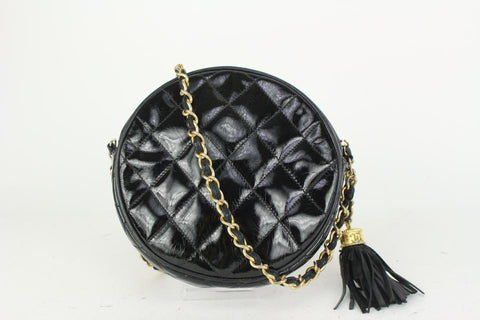 Chanel Black Quilted Patent Leather Round Tassel Clutch with Chain 823cas17